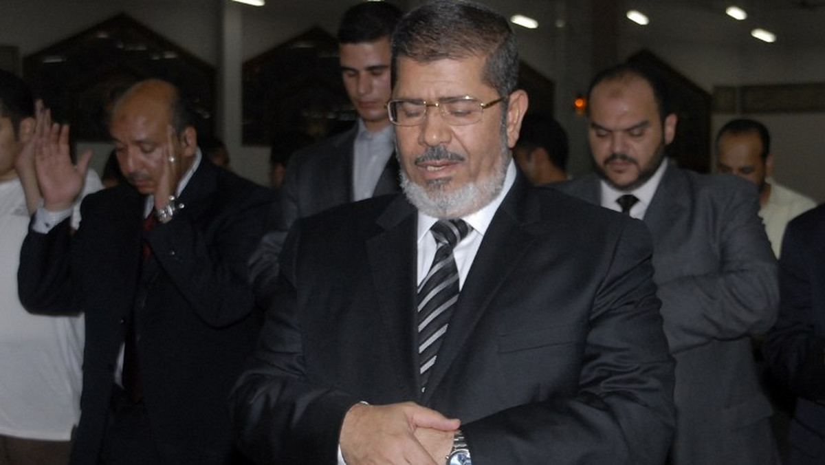 Prezydent Egiptu Mohammed Mursi w poniedziałek wyraził sprzeciw wobec francuskiej interwencji wojskowej w Mali. - Nie chcemy, by w Afryce powstało nowe ognisko krwawego konfliktu - powiedział podczas szczytu ekonomicznego w stolicy Arabii Saudyjskiej.