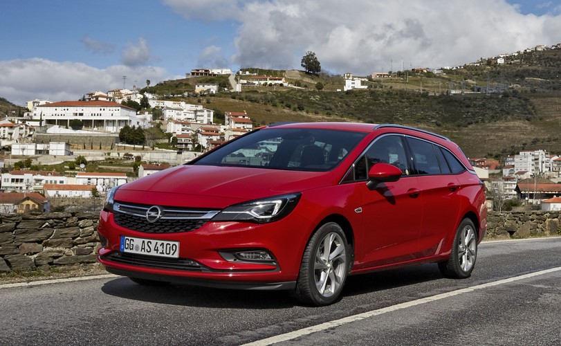 Opel astra sports tourer