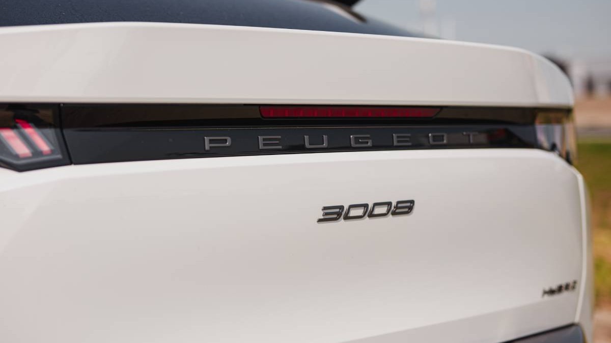 Cum și-a salvat un român motorul 1.6 Turbo de Peugeot 3008, după ce a observat un consum uriaș de ulei