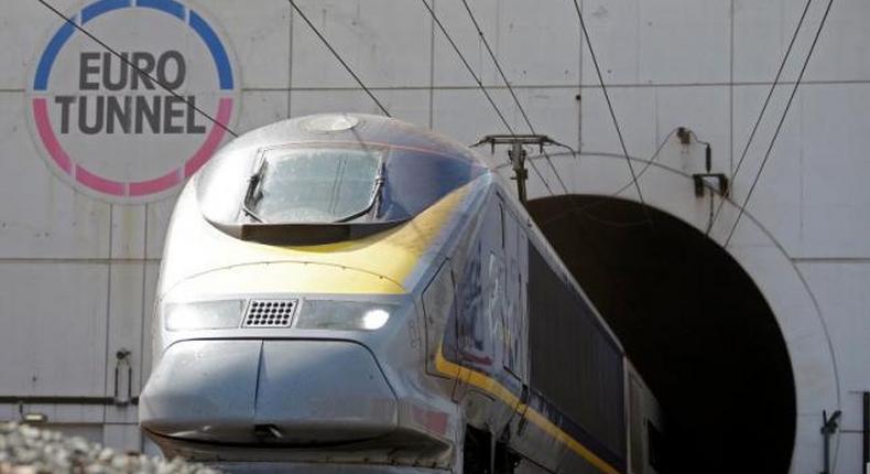 More than 2,000 migrants tried to enter Channel Tunnel in France