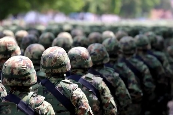 AMERIKA SE SPREMA ZA MOBILIZACIJU?! Pentagon doneo šokantnu odluku: Širi se regrutacija, u vojsku mogu i OSUĐENICI