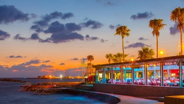 lotnisko w pafos na cyprze ewakuowane. dostrzeżono podejrzany obiekt