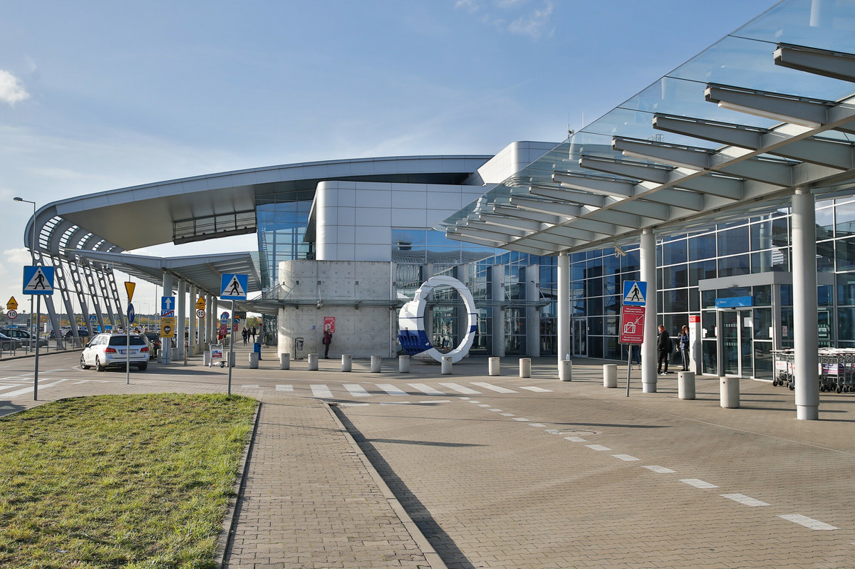 Lotnisko w Poznaniu przejmuje loty przekierowane z Berlina