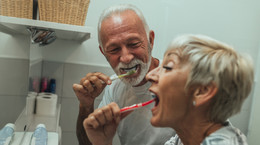 Mycie zębów o tej porze pomaga wydłużyć życie. Zaskakujące badanie