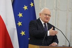 Miller wygrał zakład z Pawlakiem. Teraz szykuje się do świętowania z Tuskiem