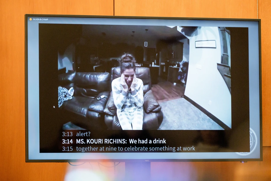 Video-snimak sa kamere prikazan je tokom suđenja za ubistvo Kuri Ričins u sudnici okruga Samit