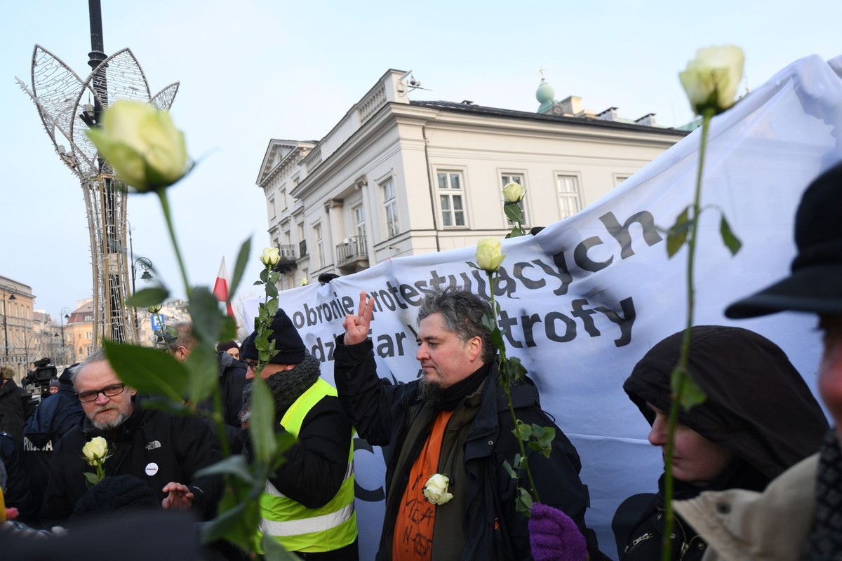Obywatele RP w czasie miesięcznicy smoleńskiej
