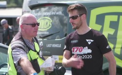 Brytyjski kolarz ustanowił nowy rekord prędkości. Rozpędził się do 280 km/h [WIDEO]