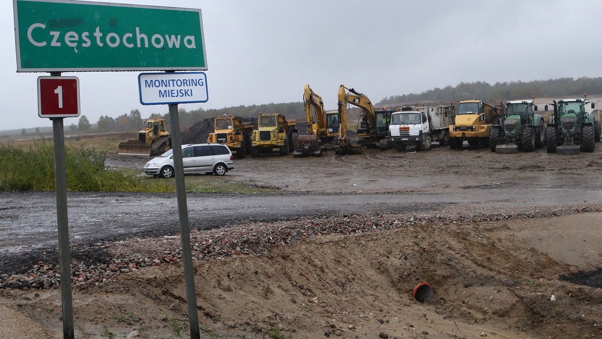 Częstochowa: na autostradowej obwodnicy rozpoczęto układanie nawierzchni