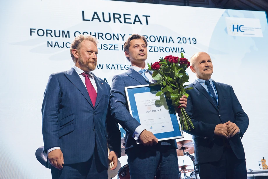 Nagrody wręczali Łukasz Szumowski, minister zdrowia,oraz Zygmunt Berdychowski, twórca Forum w Krynicy. Na zdjęciu wyżej Denis Vujicic, dyrektor zarządzający z MSD