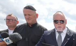 Ks. Lemański przywrócony do posługi kapłańskiej. Następca abp. Hosera zdjął suspensę z duchownego