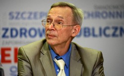 Prof. Gut: SARS-COV-2 staje się wirusem groźnym indywidualnie, ale nie społecznie