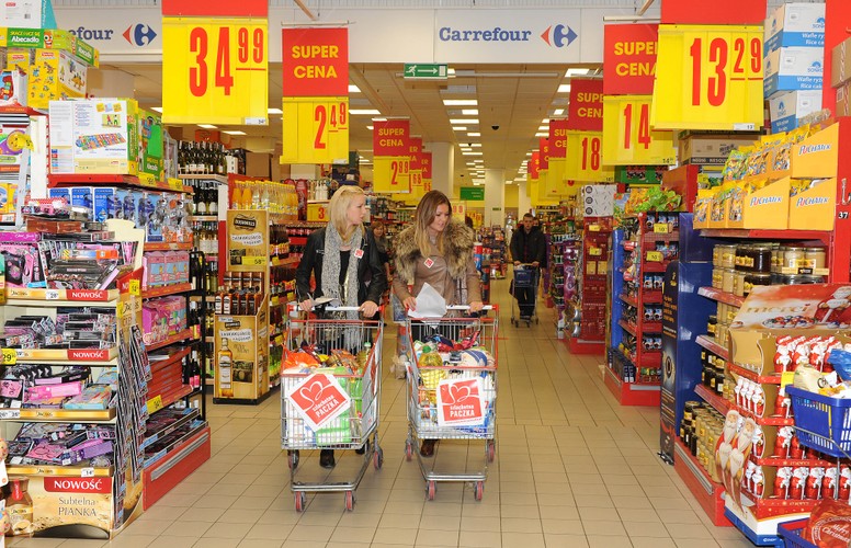 Siostry Radwańskie wybrały się na zakupy. Tym razem wspierały ubogich