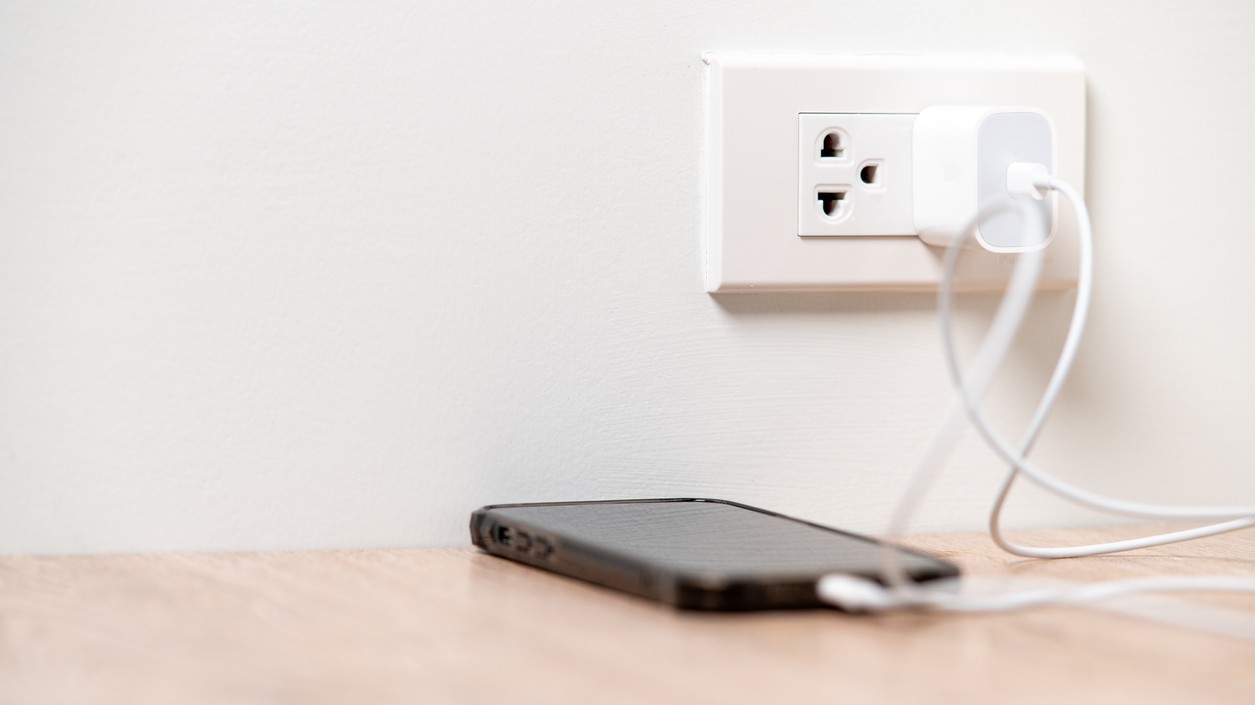 Prečo sa káble nabíjačky lámu?