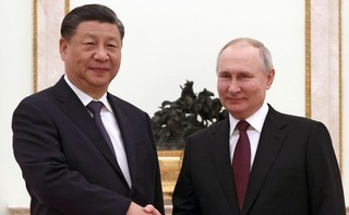 Xi Jinping gości u Putina. Chiny chcą przekonać Rosję do własnego planu pokojowego