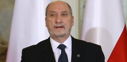 Macierewicz oficjalnie o Smoleńsku: Zamach