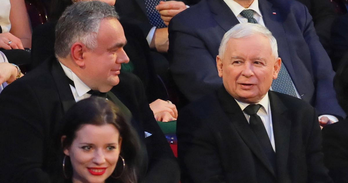 "Nasi ludzie wchodzą na wasze listy". W PiS boją się, patrząc, jak Sakiewicz rośnie w siłę