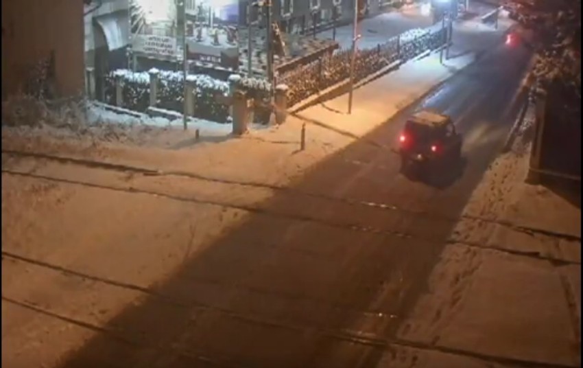 Bahati vozač je oborio rampu i nije se ni okrenuo