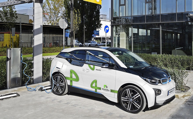 Pojedziesz elektrycznym BMW na minuty. To pierwsze takie rozwiązanie w Polsce