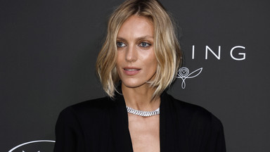 Anja Rubik z dekoltem do pasa w Cannes. Carla Bruni zachwyciła w metalicznej sukience