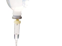 Kroplówki witaminowe – modne, ale czy bezpieczne?