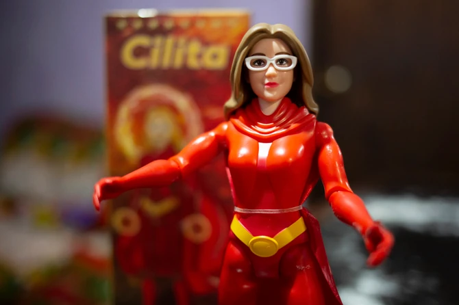 Silija Flores dobila je svoju lutku pod nazivom "Silita"