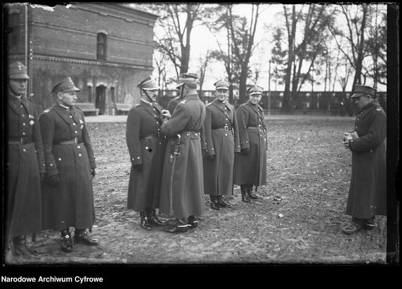 Święto Niepodległości w 1 Pułku Strzelców Konnych, rok 1938.