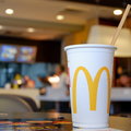 McDonald's testuje papierowe słomki w Polsce. Mają zastąpić plastikowe