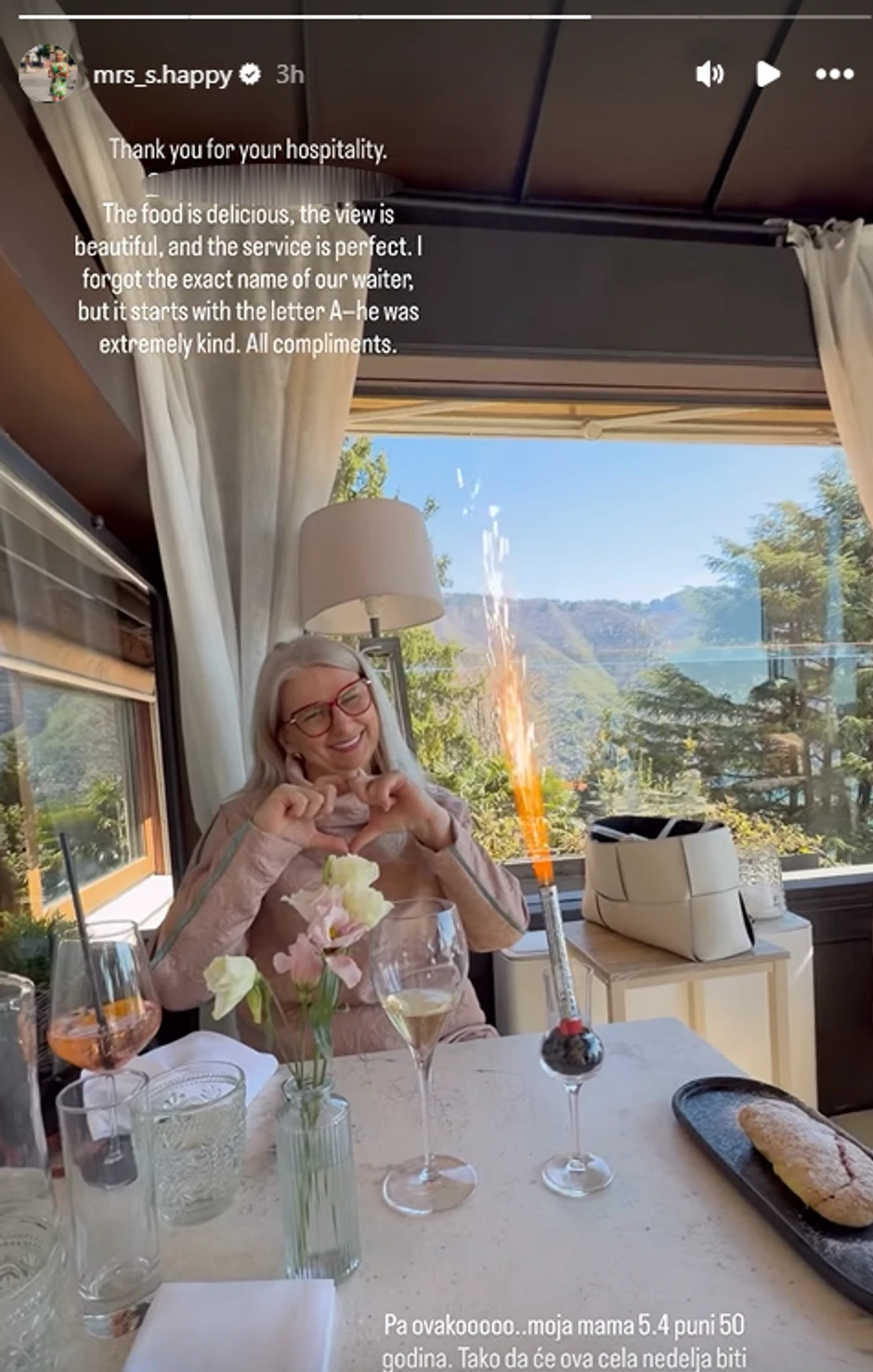 Sanja Stanković sa majkom slavi rođendan