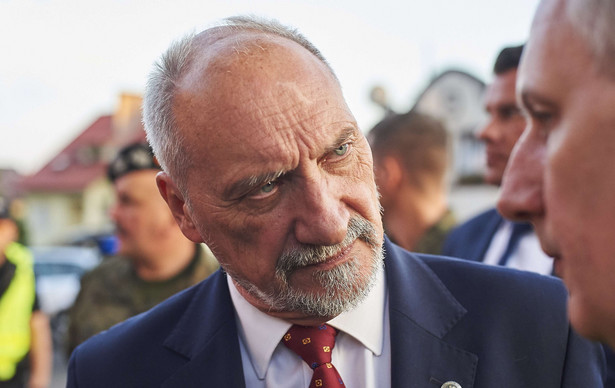 Macierewicz o wysłaniu wojska na tereny po nawałnicy: Nie mam zamiaru słuchać w tej sprawie opozycji