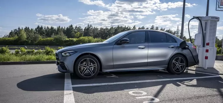 Mercedes klasy C - debiutują hybrydy plug-in z zasięgiem ponad 100 km