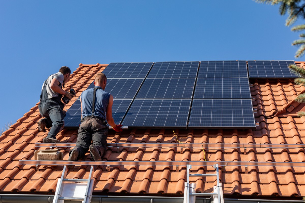 Jak rozwiązać problem z nadwyżką energii ze słońca