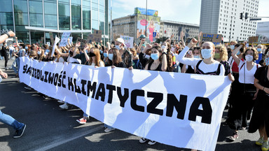 Młodzieżowy Strajk Klimatyczny przeszedł ulicami Warszawy [GALERIA]