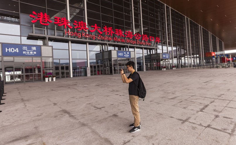 Most łączy Chiny kontynentalne z wyspiarskimi Makau i Hongkongiem