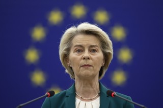 Czarne chmury nad Ursulą von der Leyen? Europarlament zagłosuje nad wotum nieufności