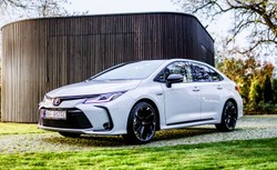 Toyota Corolla dla oczekujących na auto innej marki. Nowa niespodzianka zaskoczy kierowców