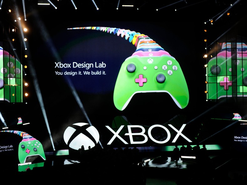 Microsoft debuted its first Xbox console in 2001 after investing (or losing) more than $4 billion on its development.It took just 20 months to go from conception to launch, according to Dean Takahashi, author of Opening the Xbox: Inside Microsoft's Plan to Unleash an Entertainment Revolution. The console is one of the best-selling games consoles of all time, and it has about 14% market share globally.