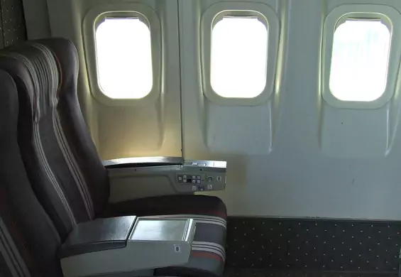 Dlaczego okna w samolotach mają zaokrąglone rogi?