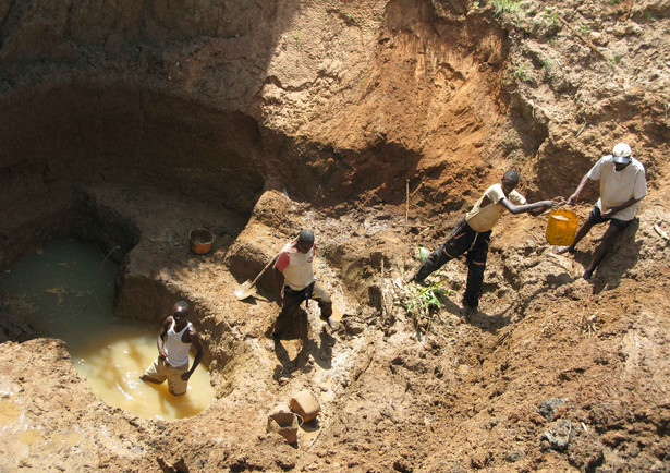 Wydobycie diamentów w Mbuji Mayi w Republice Konga