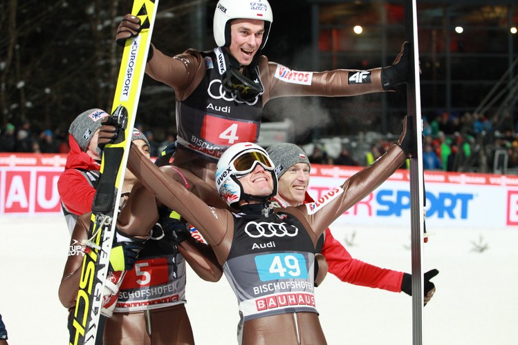 Król Kamil Stoch! W jego kolekcji brakuje już tylko jednego trofeum