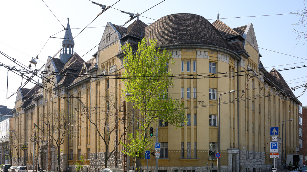 Budapest legbarátságosabb nőgyógyászati rendelőjét egy hajléktalanszálló alagsorában találod