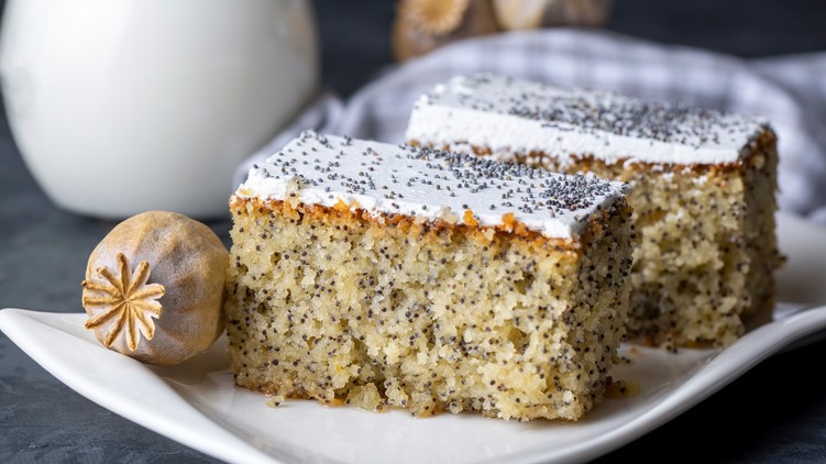 Ünnepi bögrés mákos süti recept