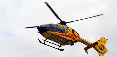 Wymieniał żarówkę, gdy nagle poraził go prąd. Helikopter zabrał go do szpitala