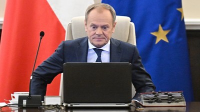 Premier Donald Tusk podczas posiedzenia rządu w siedzibie KPRM.