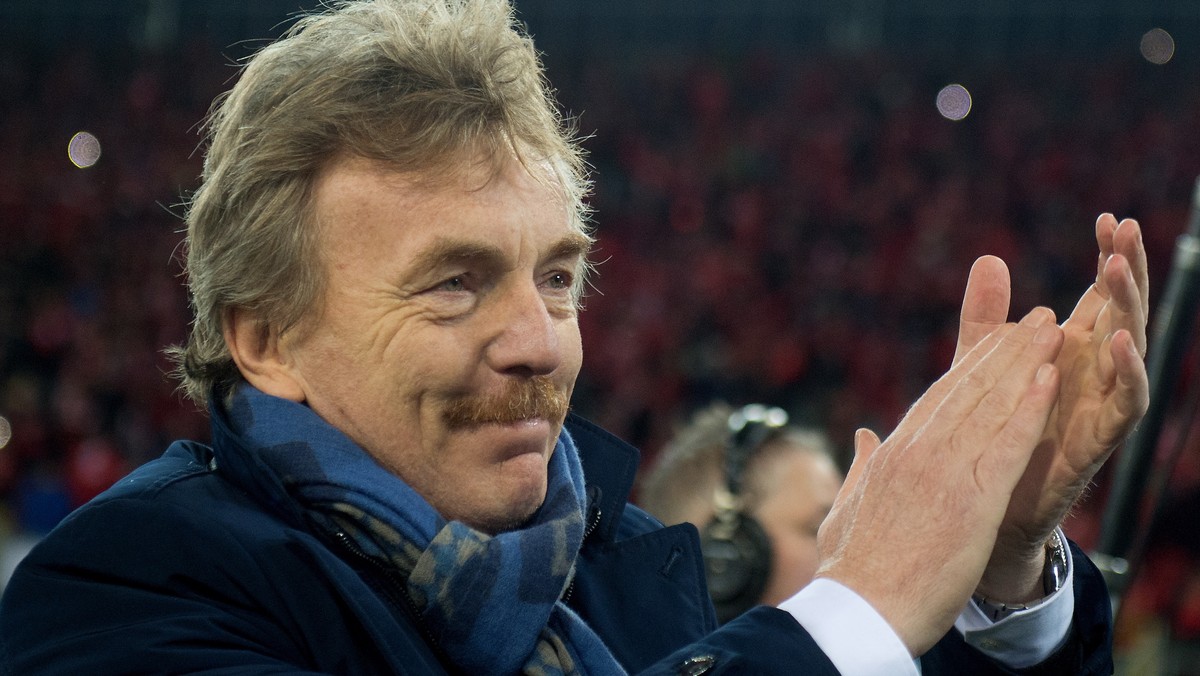 Zbigniew Boniek zdobył pierwszego gola na nowym stadionie miejskim Widzewa. W piłkarskiej inauguracji nowego łódzkiego obiektu uczestniczyli twórcy największych sukcesów klubu z al. Piłsudskiego oraz blisko 18 tysięcy kibiców.