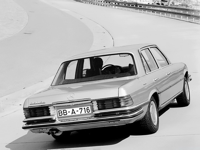 40 lat mercedesa W116