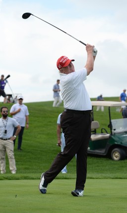 Piękna ustawa czy piękna katastrofa? Trump zabiera biednym i daje bogatym