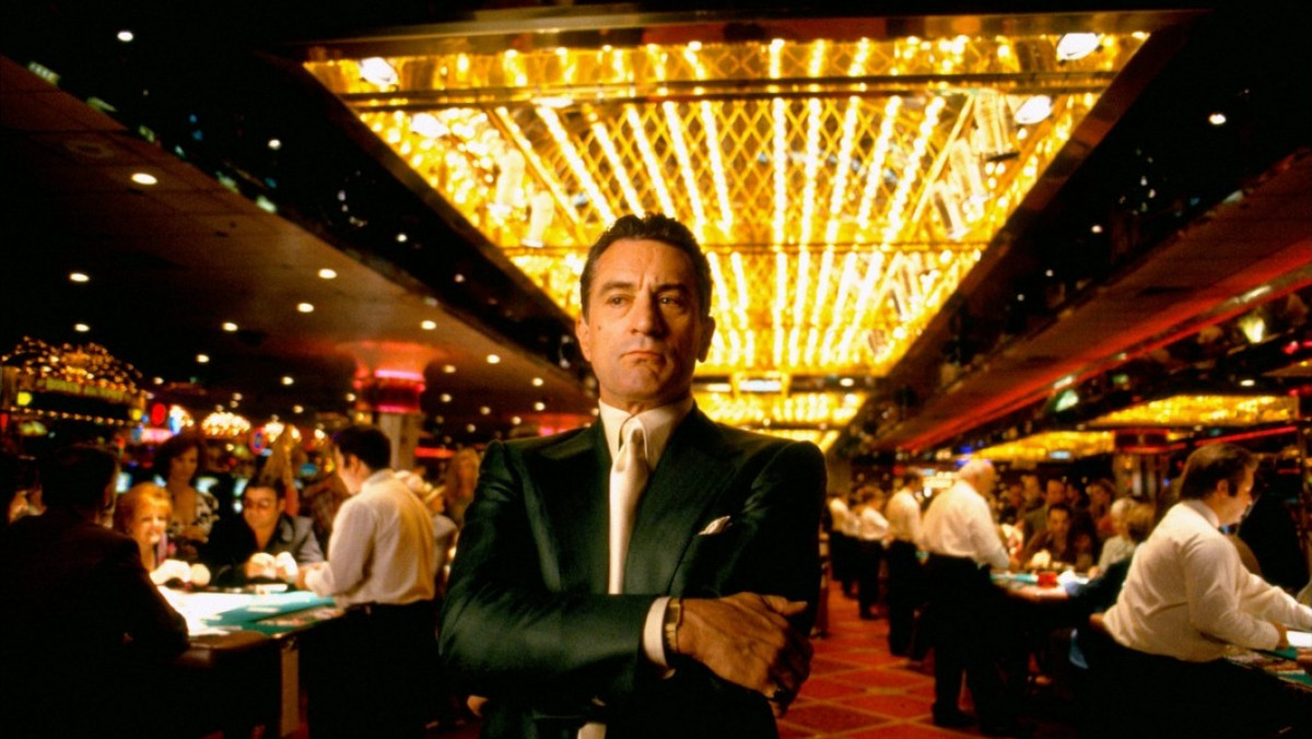 "Kasyno" ("Casino"), reżyseria: Martin Scorsese. Obsada: Robert De Niro, Sharon Stone, Joe Pesci, James Woods, Don Rickles. USA 1995.