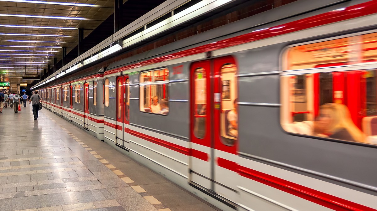 Metro necə belə səhv buraxa bilərdi? Praqada itin dəhşətli sonu