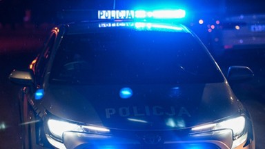 Obława na kierowcę, który staranował policjantów. Padły strzały